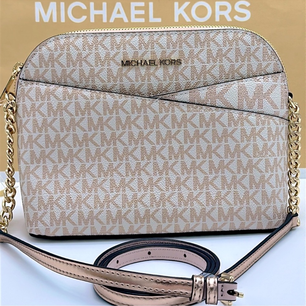Michael Kors Jet Set Travel Md Metallic Signature Logo Dome Crossbody
Rose G
NWT